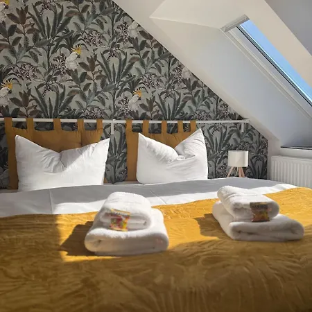 Daire Rubys Warnemuende- 4 Bedrooms, Flexible Beds & Parking Rostock