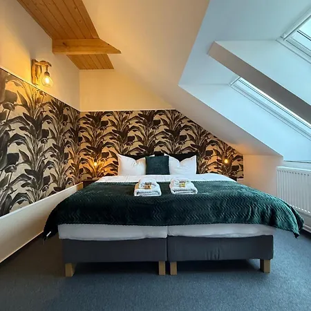 Rubys Warnemuende- 4 Bedrooms, Flexible Beds & Parking Daire