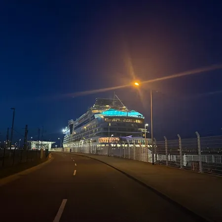 Rubys Warnemuende- 4 Bedrooms, Flexible Beds & Parking * Rostock