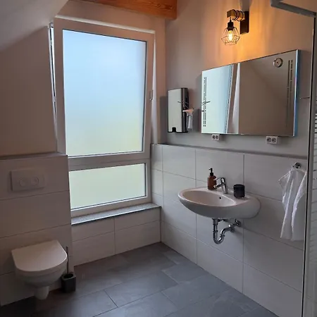 Rubys Warnemuende- 4 Bedrooms, Flexible Beds & Parking 公寓 *