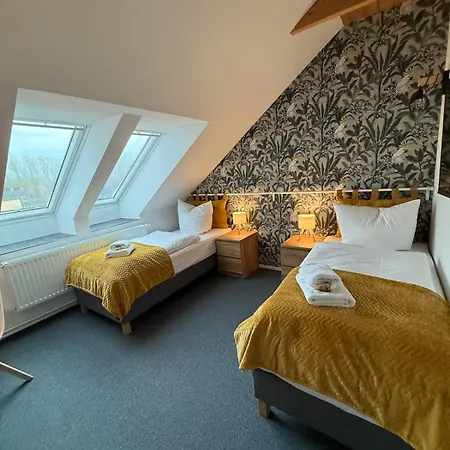 Rubys Warnemuende- 4 Bedrooms, Flexible Beds & Parking 公寓