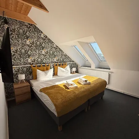 Daire Rubys Warnemuende- 4 Bedrooms, Flexible Beds & Parking Rostock
