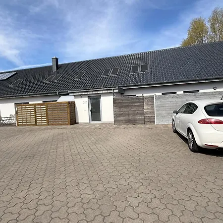 Rubys Warnemuende- 4 Bedrooms, Flexible Beds & Parking *