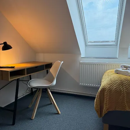 Rubys Warnemuende- 4 Bedrooms, Flexible Beds & Parking *