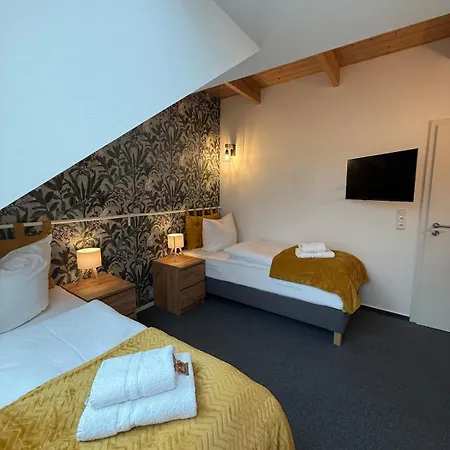 Rubys Warnemuende- 4 Bedrooms, Flexible Beds & Parking *