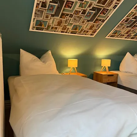 Rubys Warnemuende- 4 Bedrooms, Flexible Beds & Parking