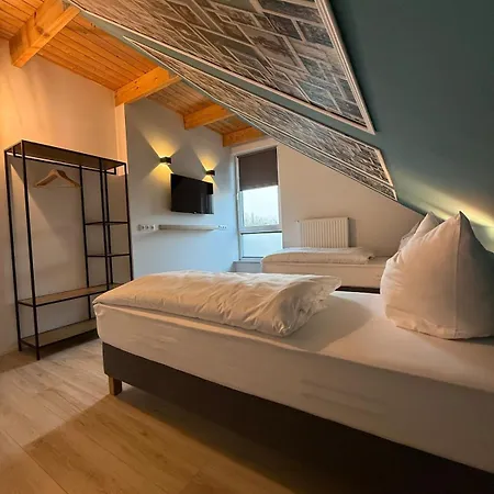 Rubys Warnemuende- 4 Bedrooms, Flexible Beds & Parking Daire