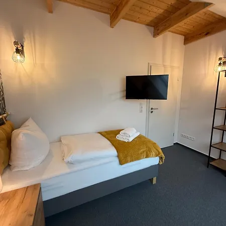 Rubys Warnemuende- 4 Bedrooms, Flexible Beds & Parking Rostock