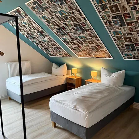 Rubys Warnemuende- 4 Bedrooms, Flexible Beds & Parking Daire *