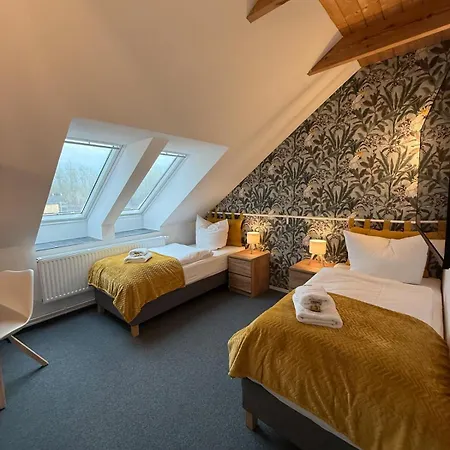 Rubys Warnemuende- 4 Bedrooms, Flexible Beds & Parking Rostock